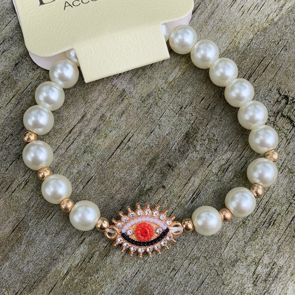 ⚜️Eye of Protection Pearl Bracelet! NWT! - Picture 2 of 2
